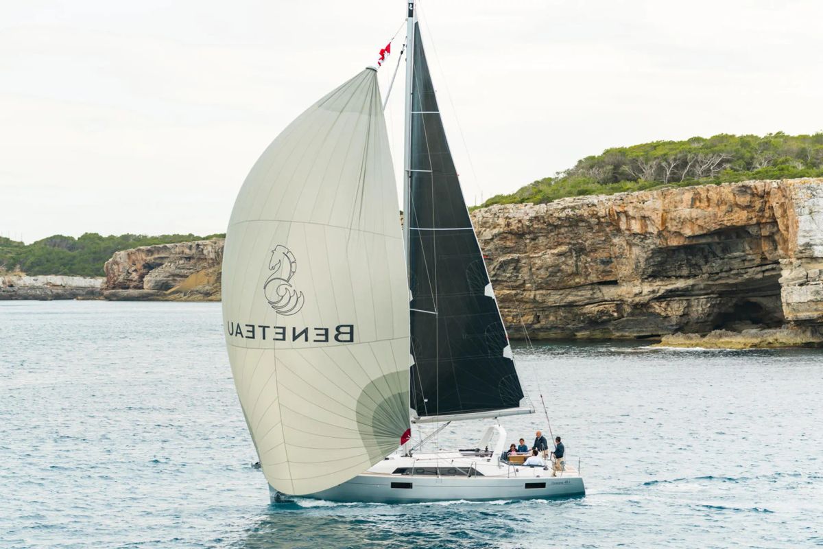 Exterior view of Blue Hop, a Beneteau Oceanis 41.1 sailboat at Grimaud, France