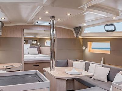 Salon of Blue Hop, a Beneteau Oceanis 41.1 sailboat at Grimaud, France