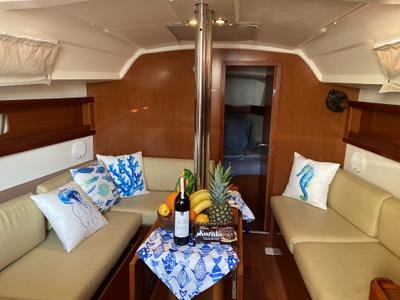 Salon of Cakil, a Beneteau Oceanis 34 sailboat at Marmaris, Turkey