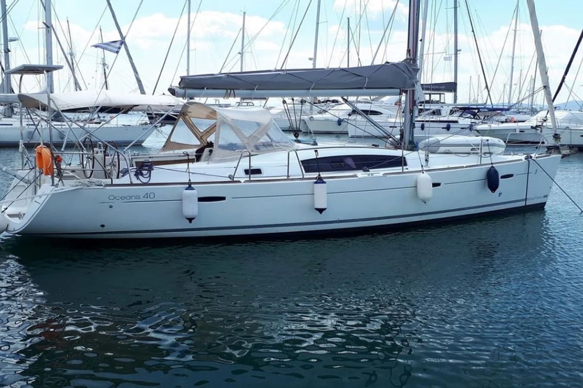 Exterior view of Tosca, a Beneteau Oceanis 40 sailboat at Municipal Unit of Elefsina, Greece