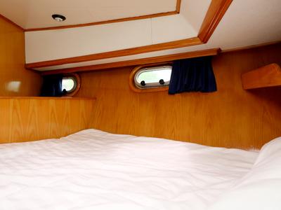 Cabin on Callisto, a Pedro Solano 33 motorboat at Heukelum, Netherlands