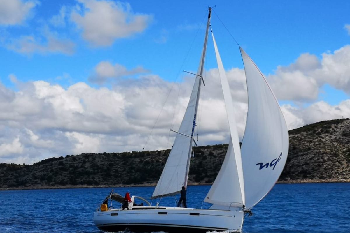 Exterior view of Neška II, a Beneteau Oceanis 45 sailboat at Grad Šibenik, Croatia