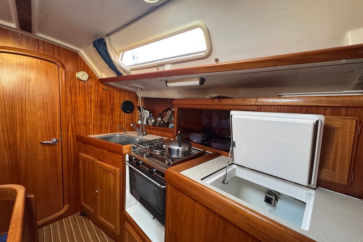 Galley of Marmotton, a Dufour 36 Classic sailboat at La Rochelle, France