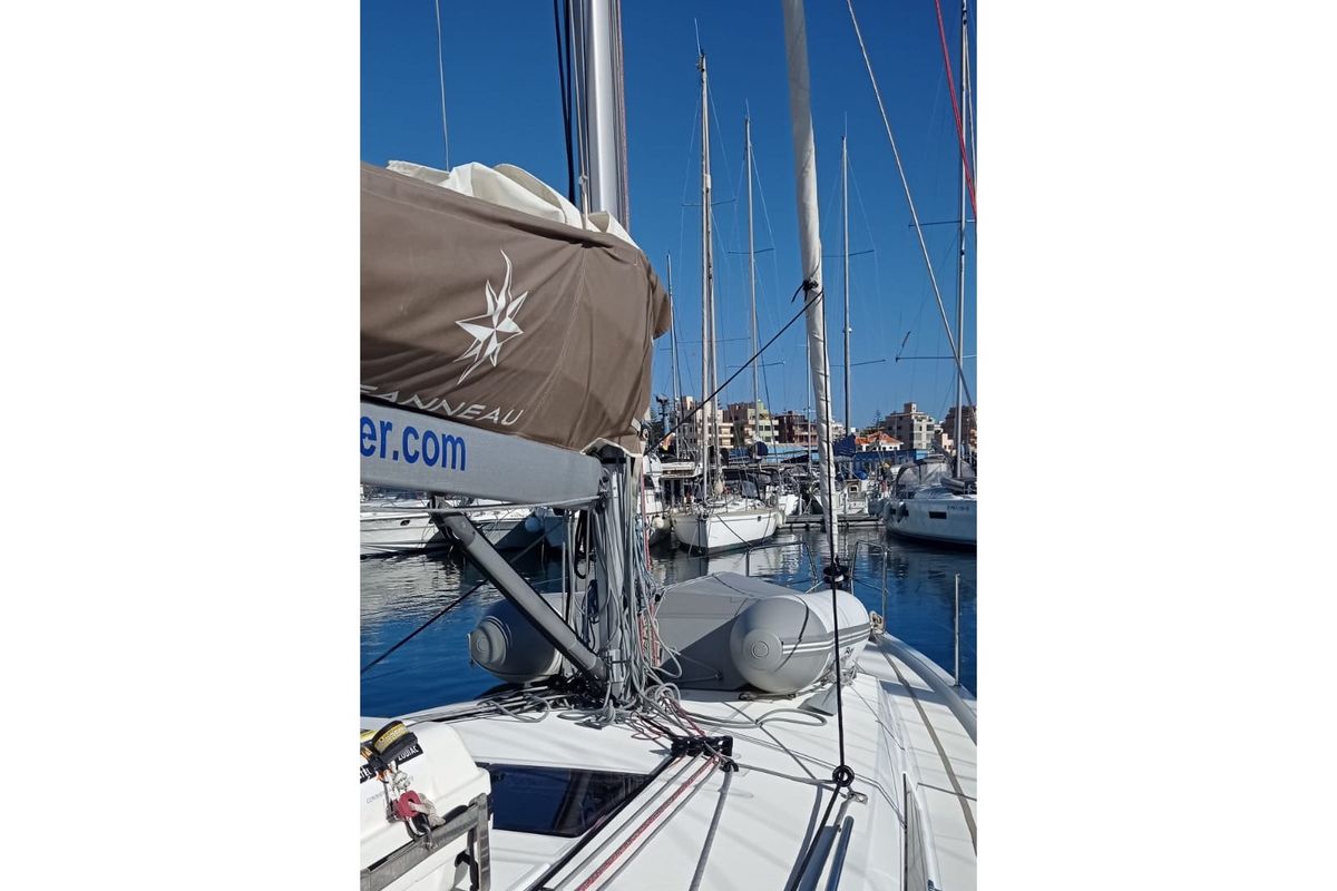 Deck of Alboran Albariño, a Jeanneau Sun Odyssey 410 sailboat at es Jonquet, Spain