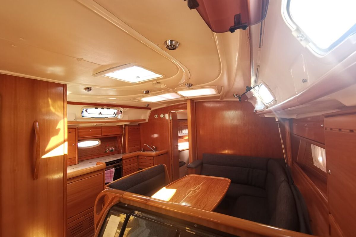 Salon of Sea King, a Bavaria 42 Cruiser sailboat at Primošten, Croatia