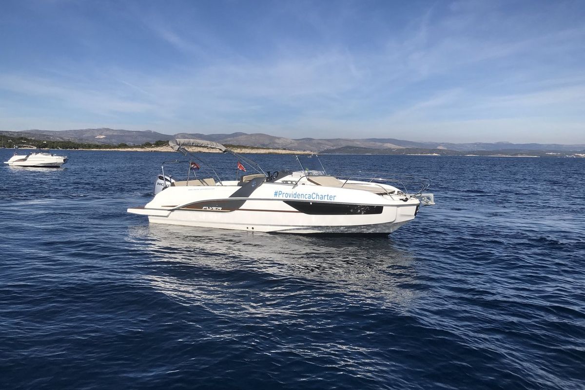 Exterior view of Beneteau Flyer 7.7 Sun Deck, a Beneteau Flyer 7.7 Sun Deck motorboat at Grad Trogir, Croatia