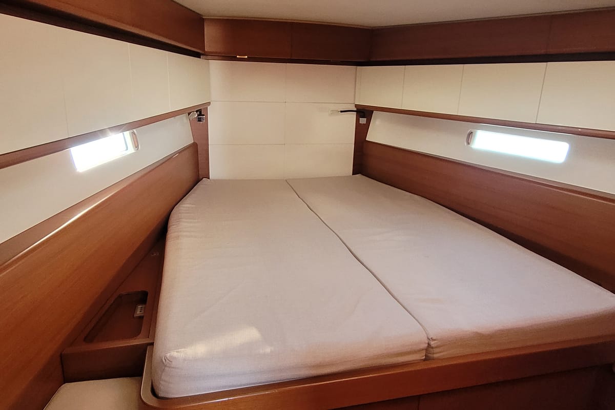 Cabin on Papillon, a Italia Yachts 13.98 sailboat at Rosignano Solvay, Italy
