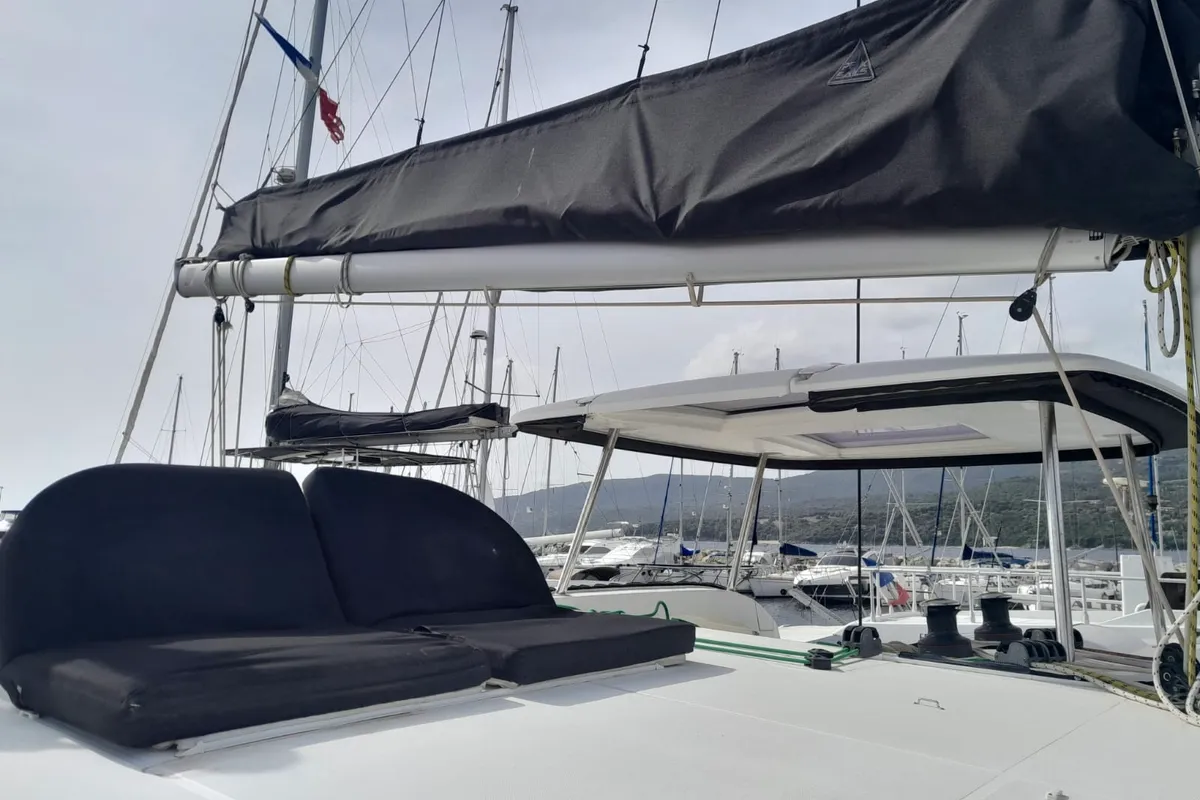 Speranza B&B, a Lagoon Lagoon 42 catamaran at Hyères, France
