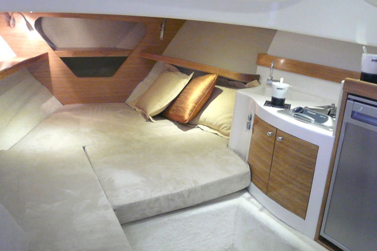 Cabin on no name, a Elan 650 motorboat at Općina Sukošan, Croatia