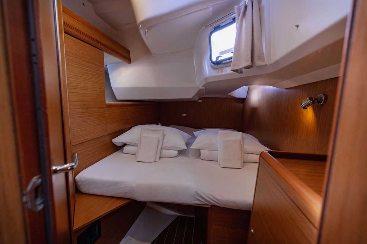 Cabin on Ana B, a Jeanneau Sun Odyssey 49i sailboat at Seget Donji, Croatia