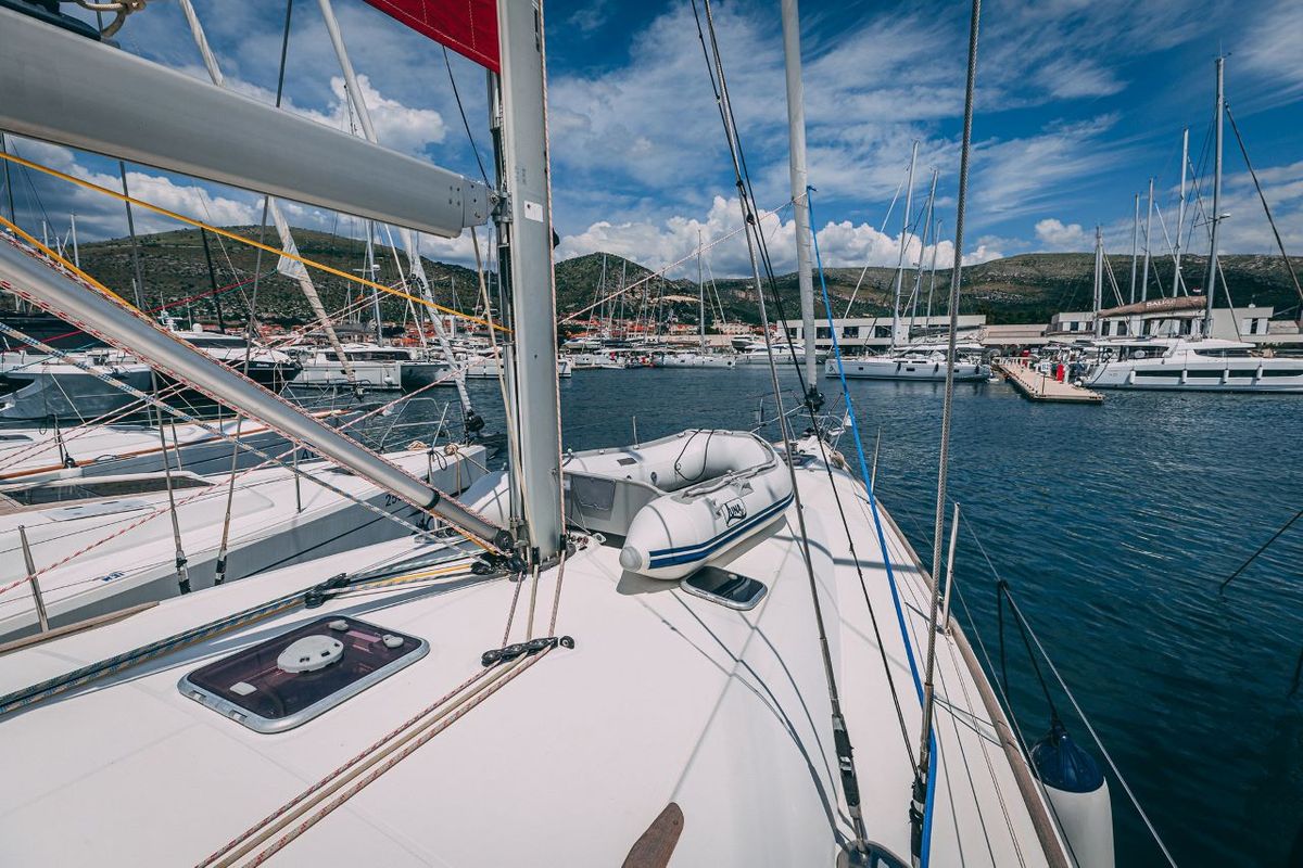 Deck of Ana B, a Jeanneau Sun Odyssey 49i sailboat at Seget Donji, Croatia