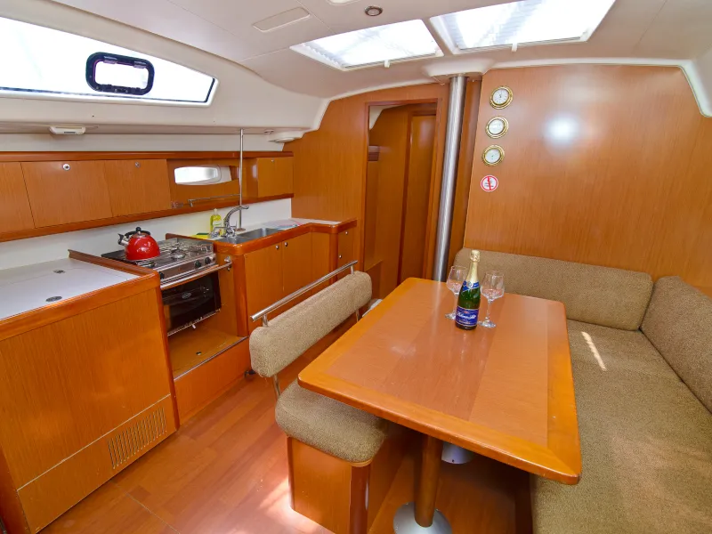 Salon of Mataa, a Beneteau Oceanis 43 sailboat at Betina, Croatia