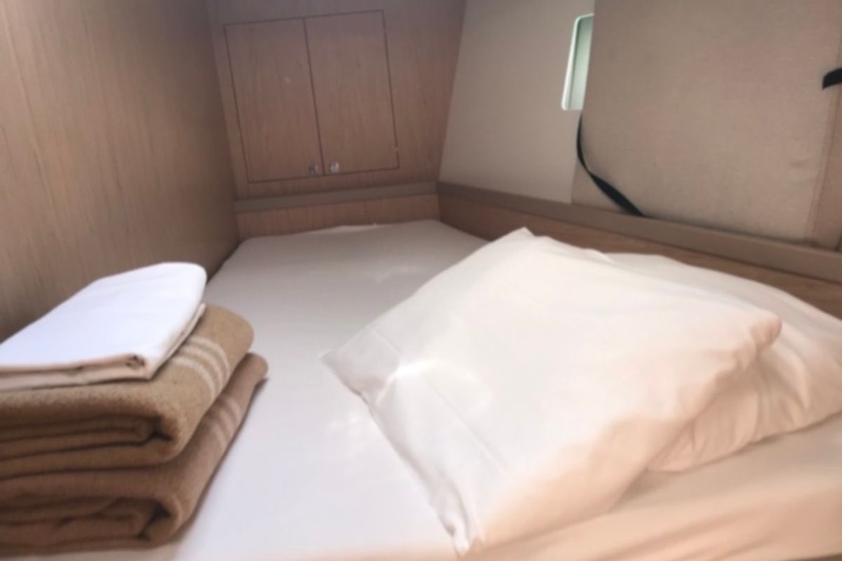 Cabin on Alphard, a Beneteau Oceanis 45 sailboat at Rosignano Solvay, Italy