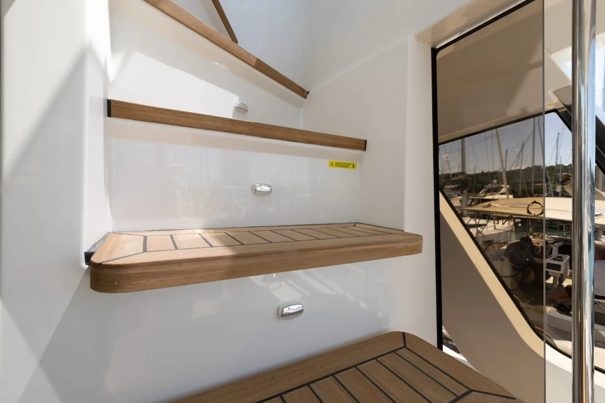 Salon of Seven Seas, a Greenline 58 Fly yacht at Pirovac, Croatia