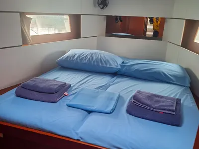 Cabin on Ariele, a Beneteau Oceanis 38.1 sailboat at Tonnarella, Italy