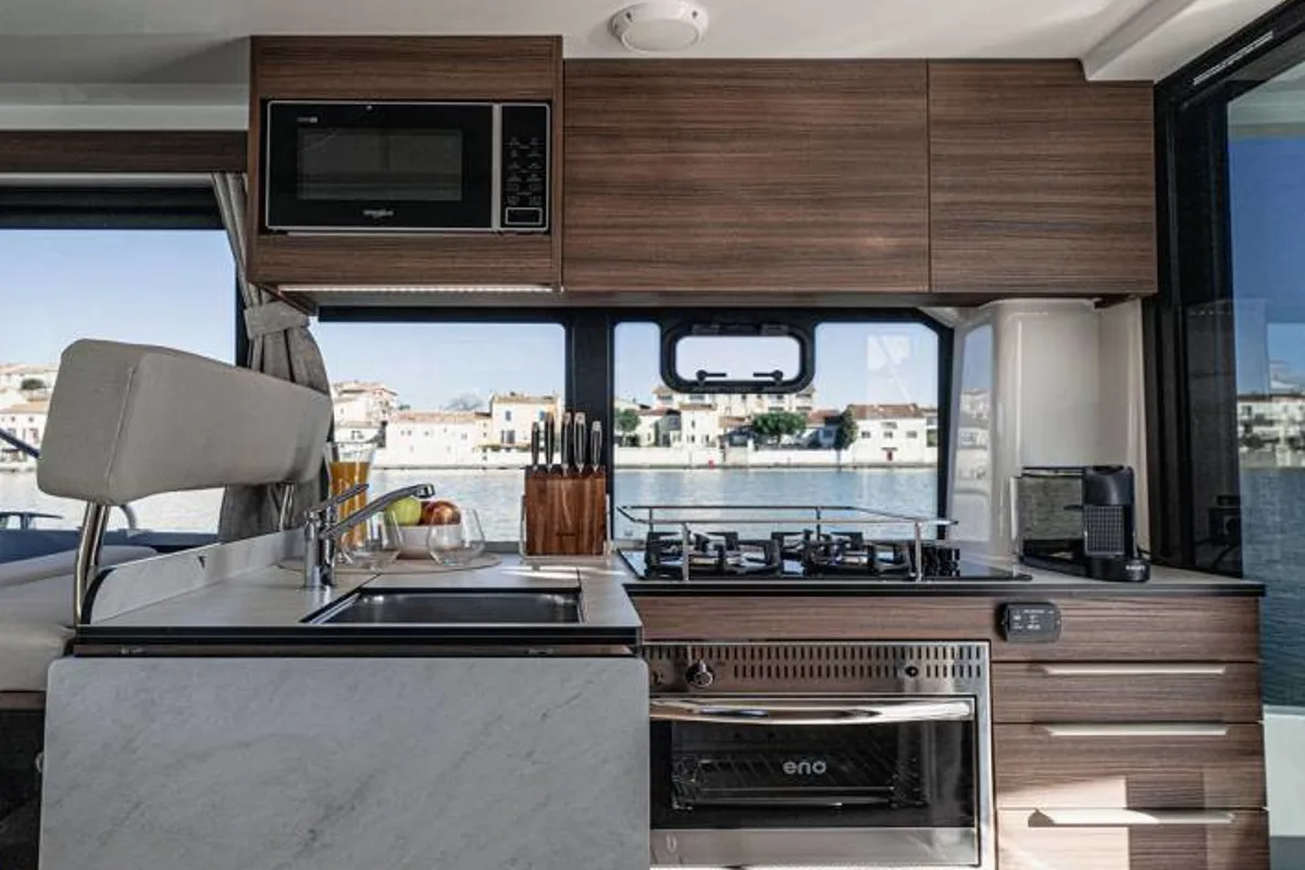 Galley of Liberty - Luxury 11, a Cygnet Liberty motorboat at Borough of Runnymede, United Kingdom
