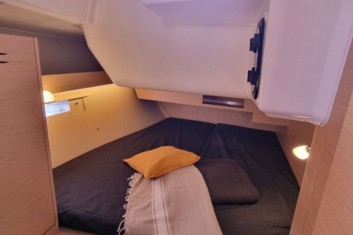 Cabin on Lucie, a Dufour 430 sailboat at Vallauris, France