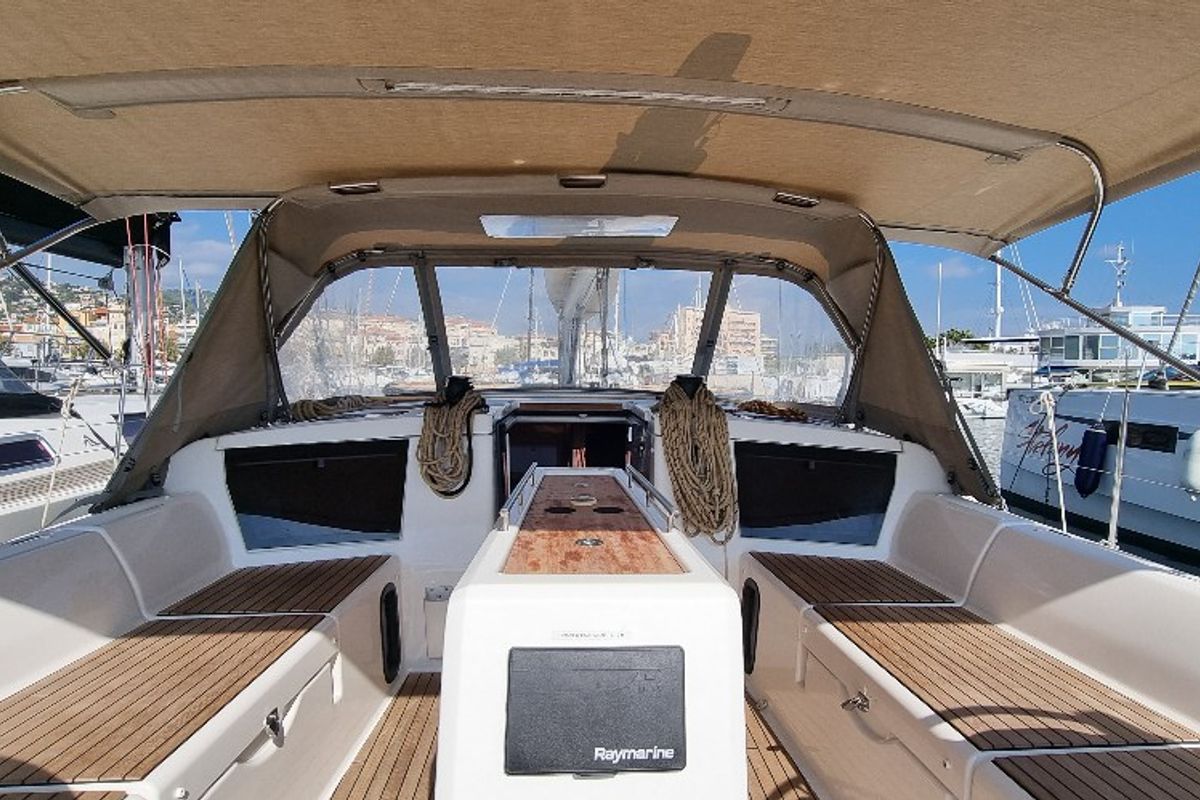 Deck of Lucie, a Dufour 430 sailboat at Vallauris, France