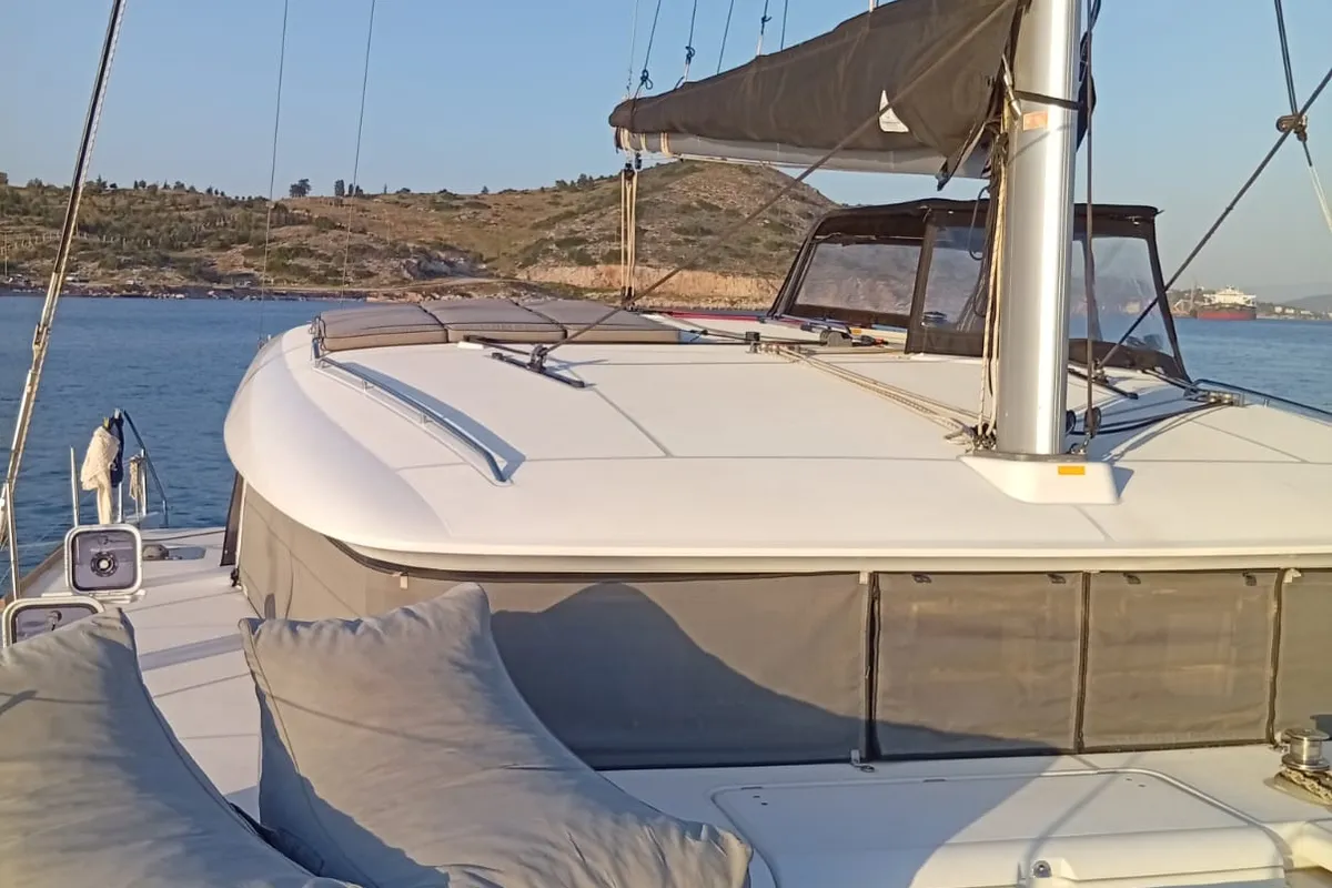 Seaker, a Lagoon Lagoon 400 S2 catamaran at Athens, Greece