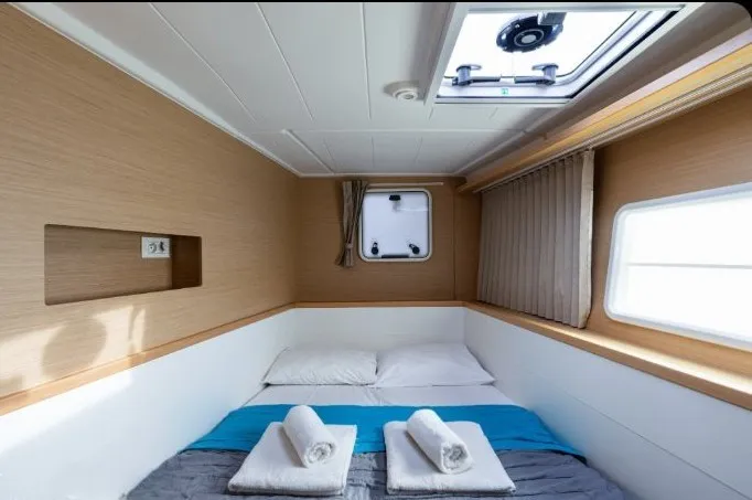 Seaker, a Lagoon Lagoon 400 S2 catamaran at Athens, Greece