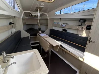 Galley of Zephyr, a Northman Maxus 26 Standard sailboat at Port Navalo, France