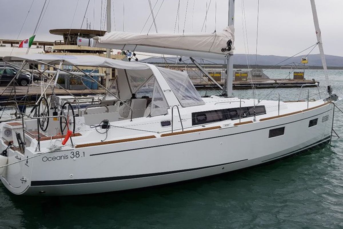 Exterior view of Lampo, a Beneteau Oceanis 38.1 sailboat at La Spezia, Italy