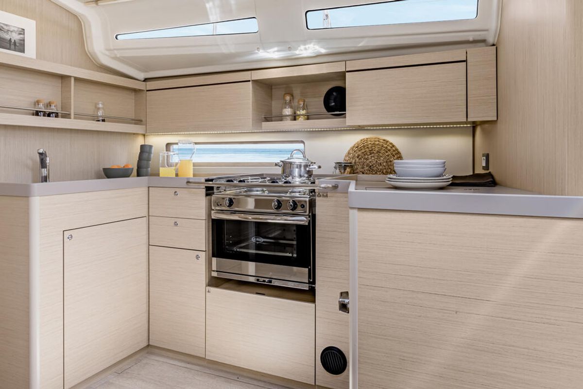 Galley of Isla Bonita, a Beneteau Oceanis 40.1 sailboat at Općina Medulin, Croatia