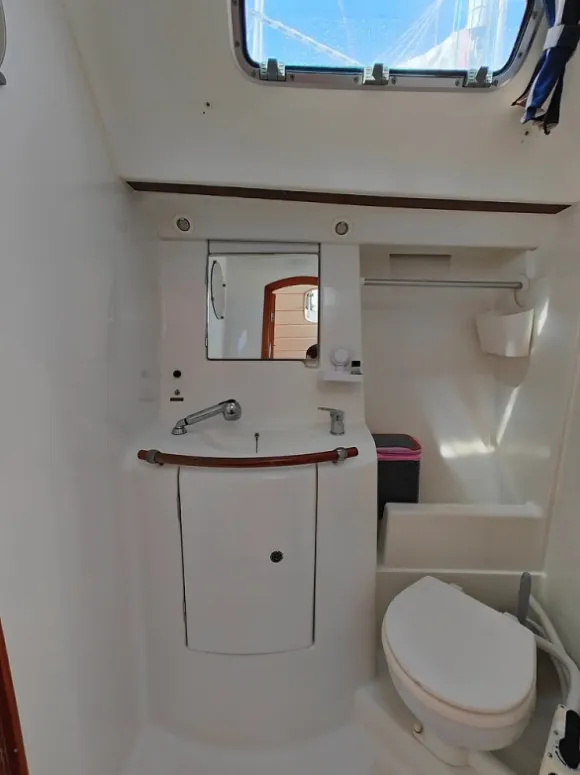 Head on Crete, a Beneteau Oceanis Clipper 393 sailboat at Athens, Marina Delta Kallithea, Greece