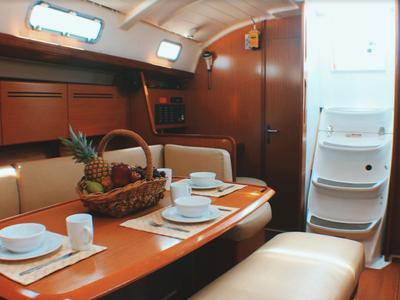 Salon of Estera, a Beneteau Cyclades 43.4 sailboat at Marina Delta Kallithea, Greece