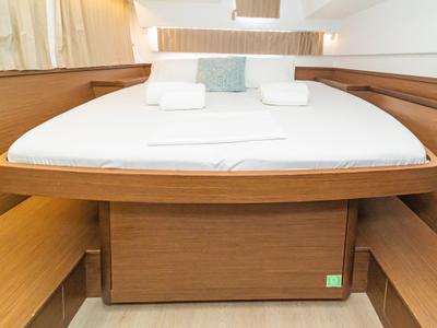 Cabin on Equilibrium, a Lagoon 42 catamaran at Gouvia, Greece