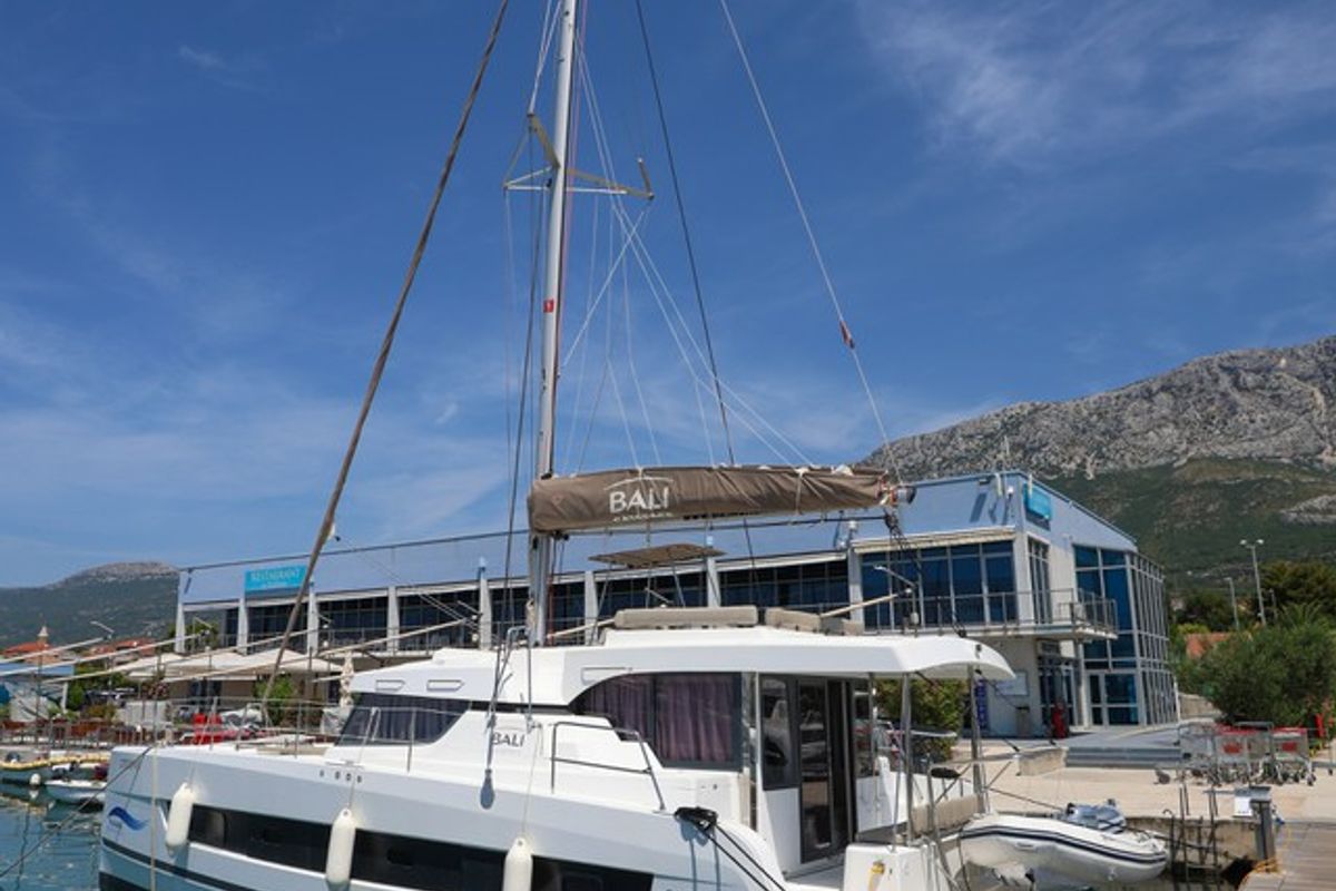 Exterior view of Tatinja, a Bali Catspace catamaran at Grad Kaštela, Croatia