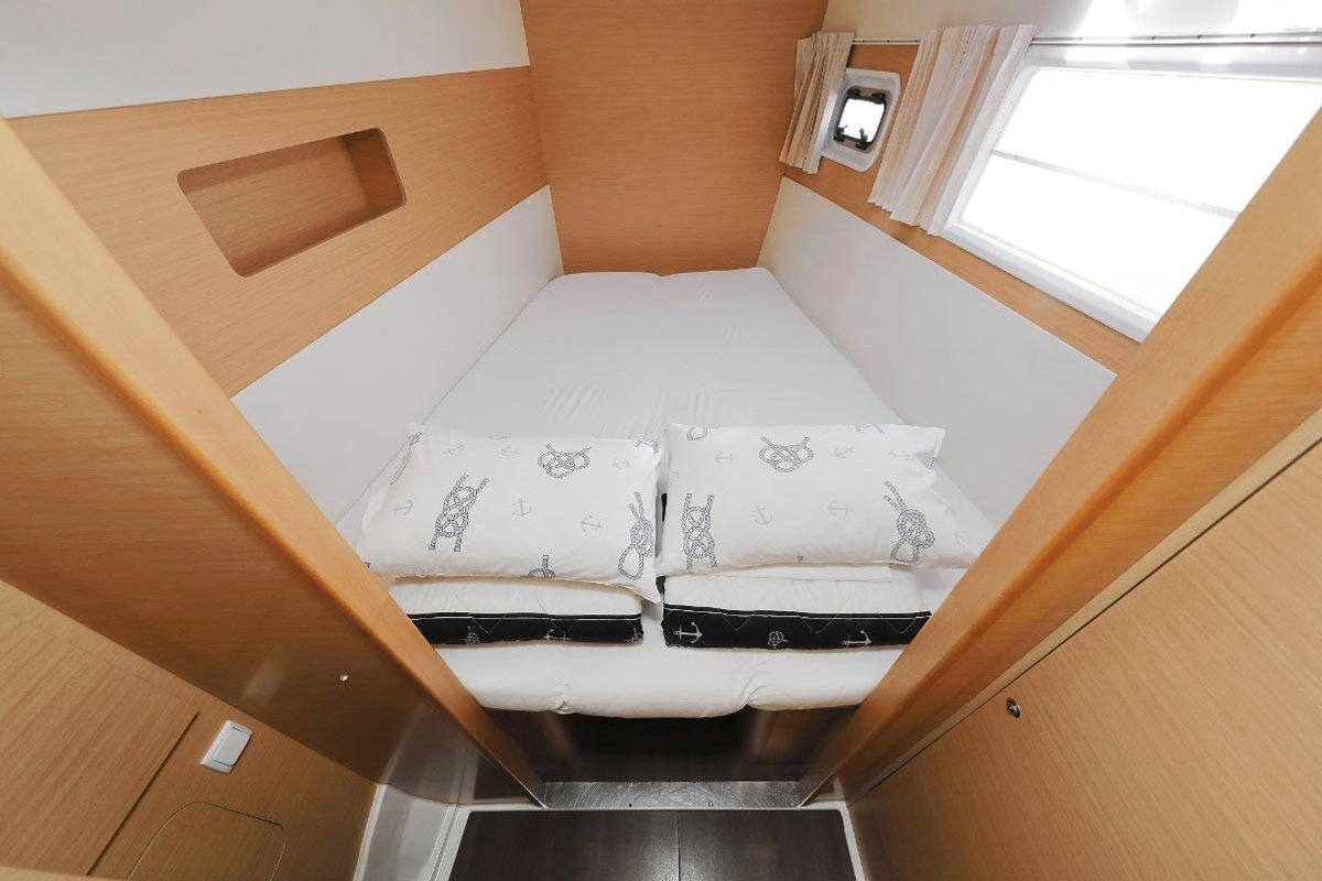 Cabin on Caribbean, a Lagoon 400 catamaran at Općina Medulin, Croatia