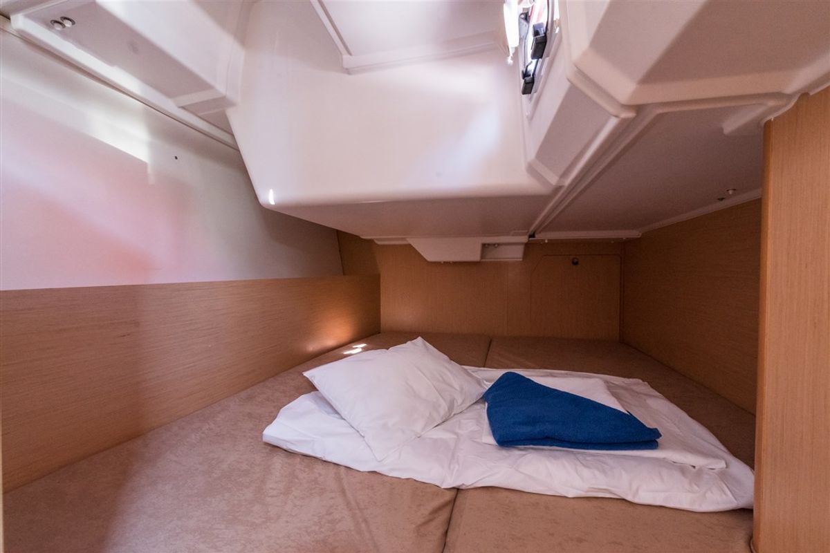 Cabin on Rusalka, a Beneteau Oceanis 38 sailboat at Općina Medulin, Croatia