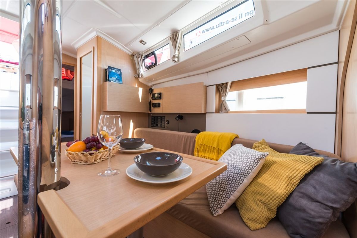 Salon of Rusalka, a Beneteau Oceanis 38 sailboat at Općina Medulin, Croatia