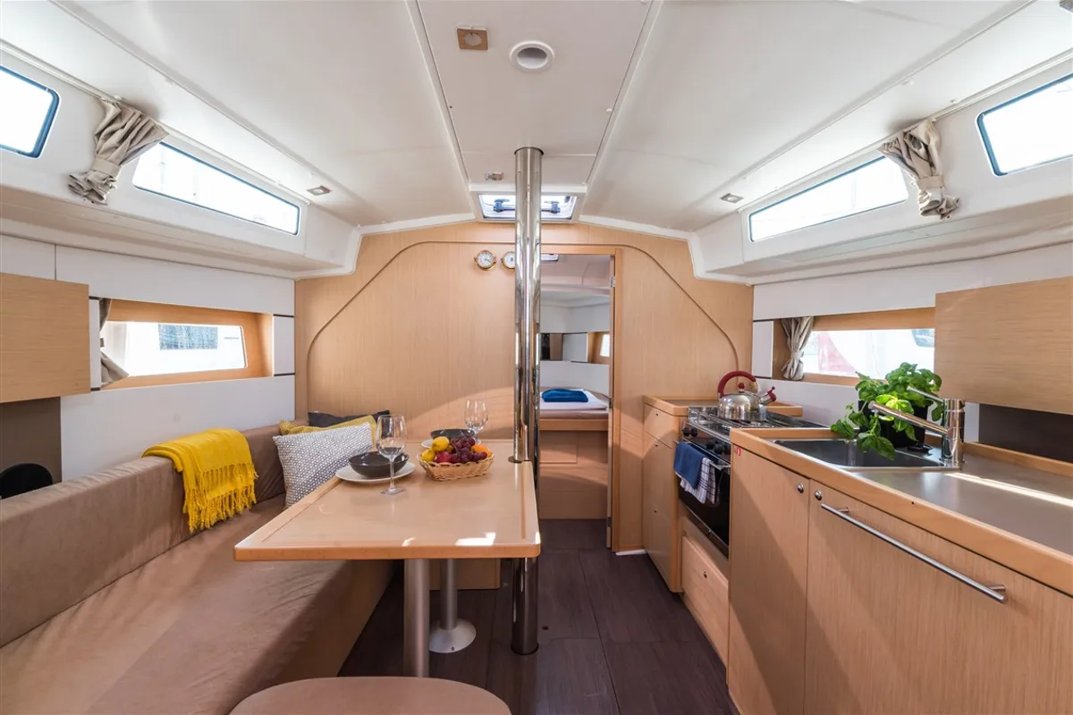 Salon of Rusalka, a Beneteau Oceanis 38 sailboat at Općina Medulin, Croatia