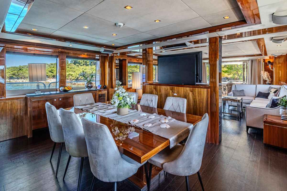 Salon of Arago, a Sunseeker Yacht 34M yacht at Grad Trogir, Croatia