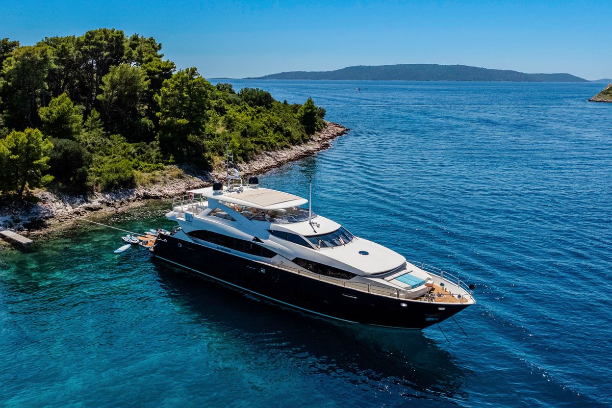 Exterior view of Arago, a Sunseeker Yacht 34M yacht at Grad Trogir, Croatia