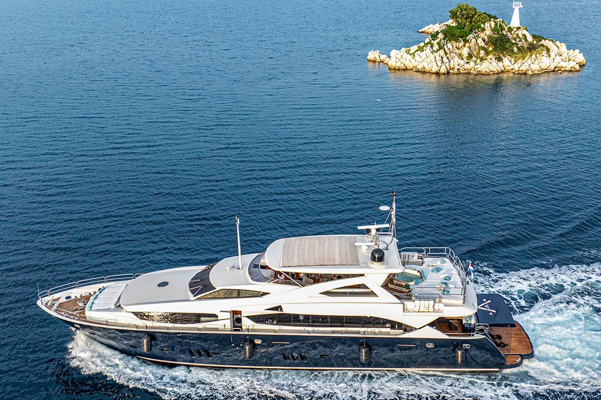 Exterior view of Arago, a Sunseeker Yacht 34M yacht at Grad Trogir, Croatia