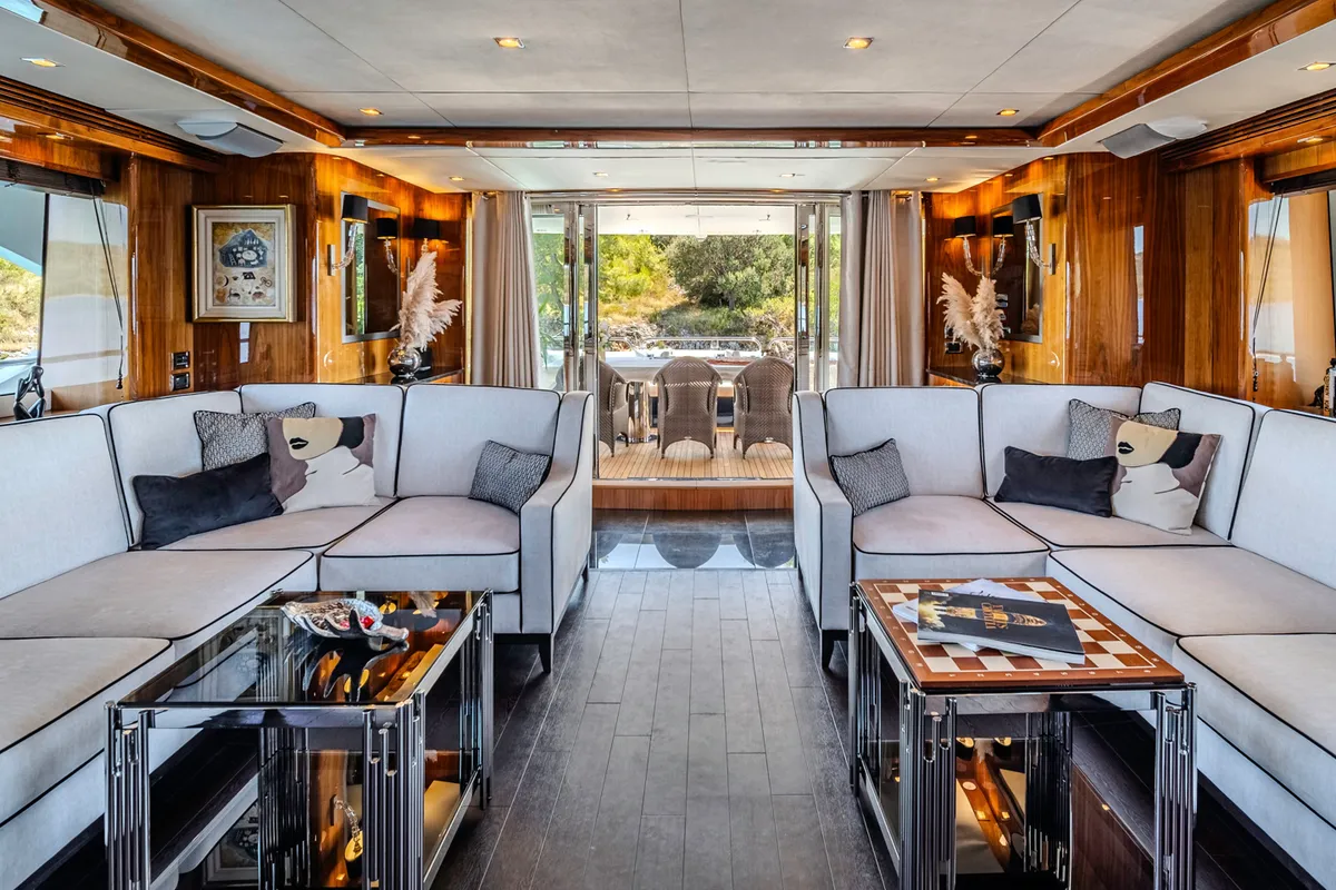 Salon of Arago, a Sunseeker Yacht 34M yacht at Grad Trogir, Croatia
