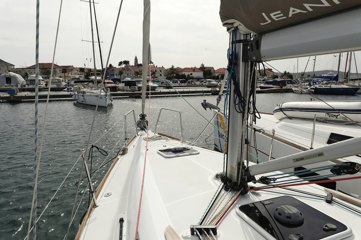 Deck of Cosma, a Jeanneau Sun Odyssey 33i sailboat at Grad Biograd na Moru, Croatia