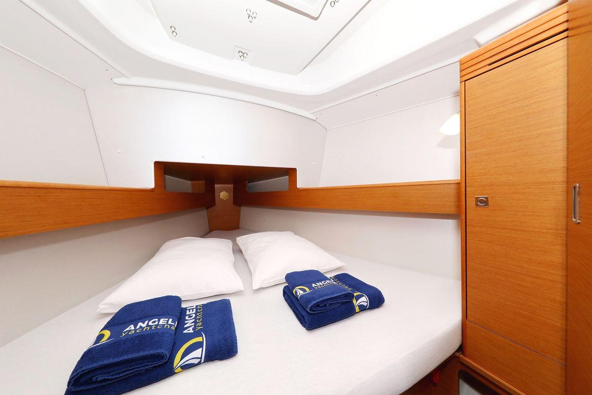 Cabin on Cosma, a Jeanneau Sun Odyssey 33i sailboat at Grad Biograd na Moru, Croatia