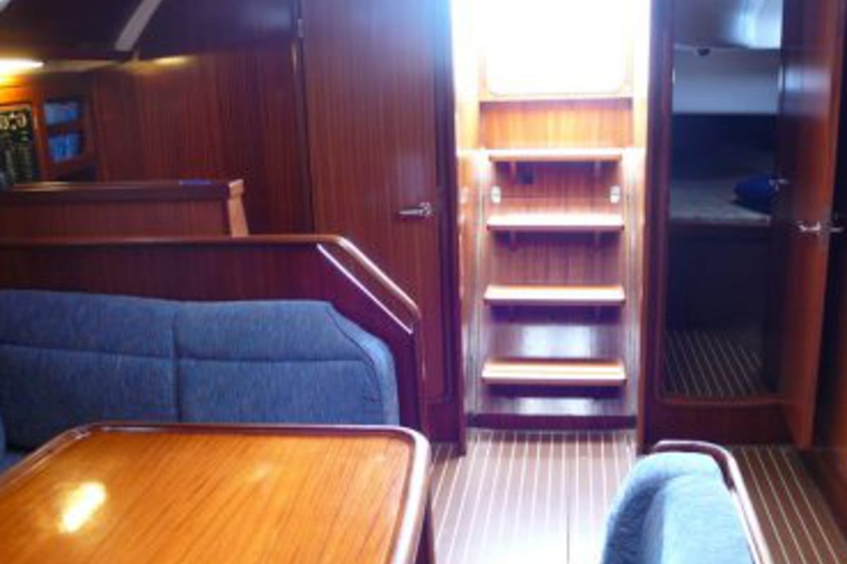 Salon of SY Zoe, a Bavaria 47 sailboat at Gouvia, Greece