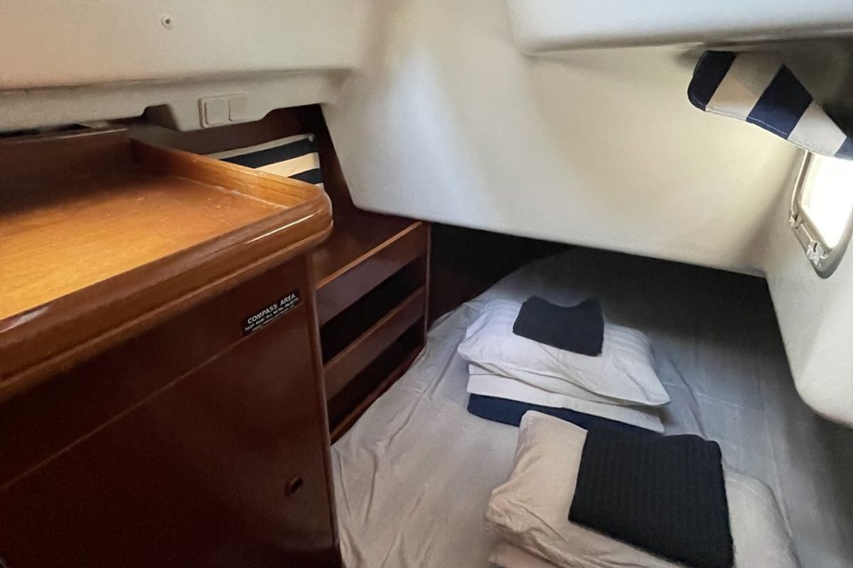 Cabin on M&M, a Beneteau Oceanis 411 Celebration sailboat at Grad Omiš, Croatia