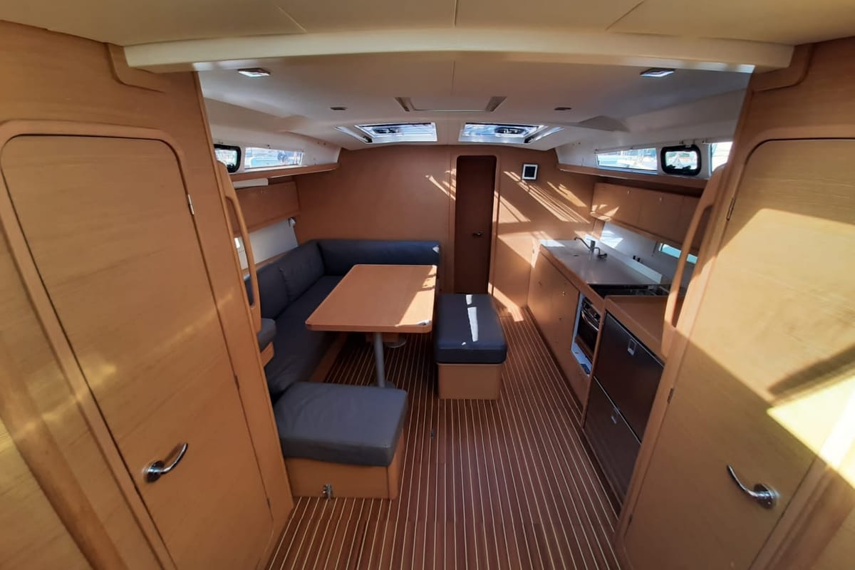 Salon of Diego, a Dufour 460 GL sailboat at Tonnarella, Italy
