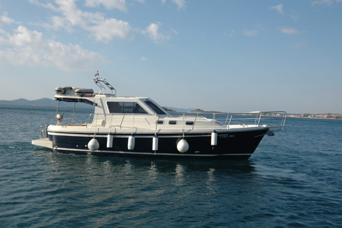 Exterior view of Fjaka, a SAS - Vektor Adria 1002 motorboat at Općina Sukošan, Croatia
