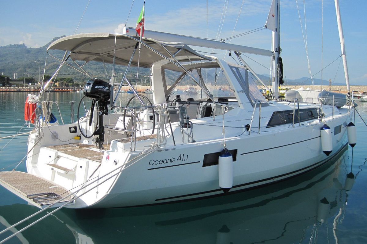 Exterior view of Stella, a Beneteau Oceanis 41.1 sailboat at Capo d'Orlando, Italy