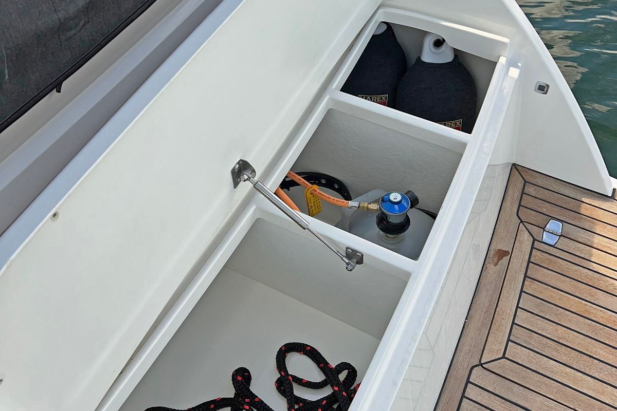 Pepper, a Marex 310 Sun Cruiser motorboat at Corfu, Greece