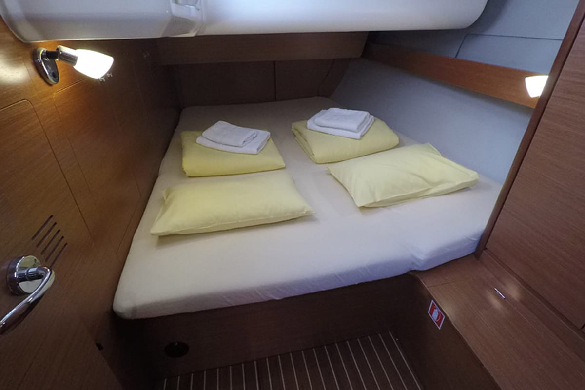 Cabin on Almar, a Dufour 460 GL sailboat at Grad Šibenik, Croatia