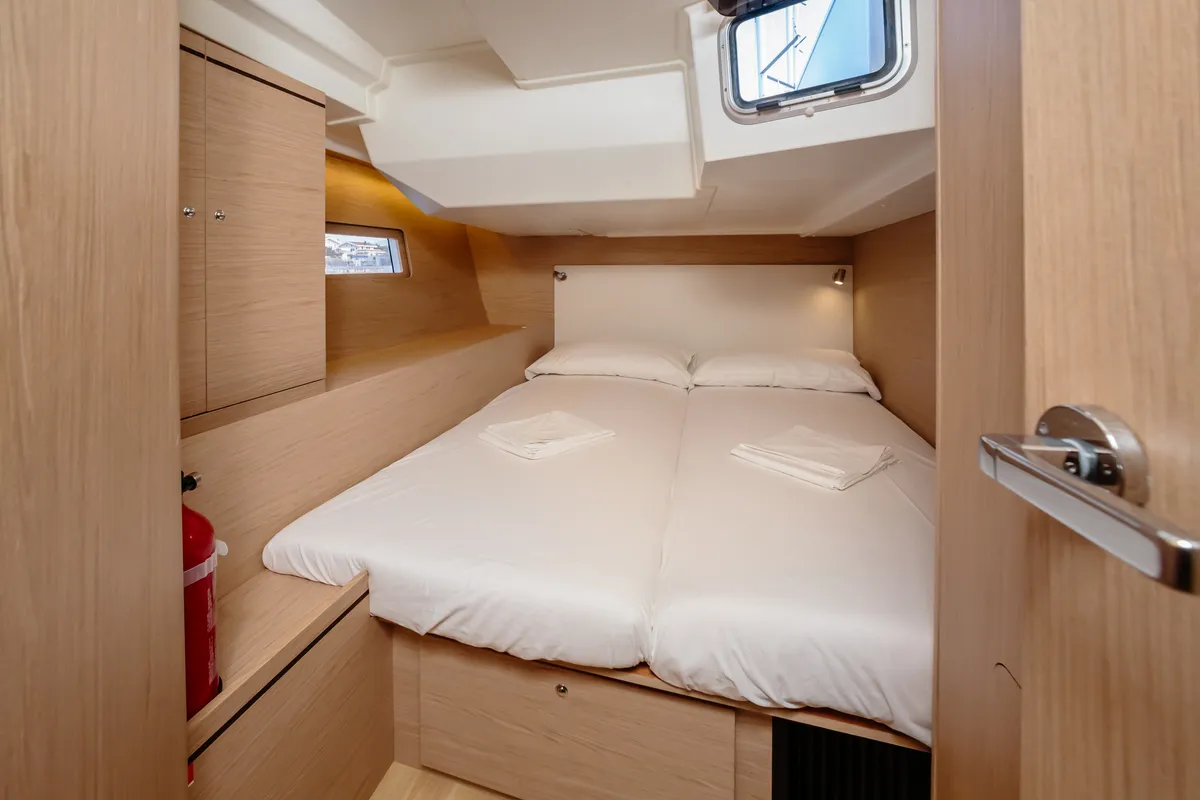 Cabin on Maelle - Standard line, a Beneteau Oceanis 51.1 sailboat at Tonnarella, Italy
