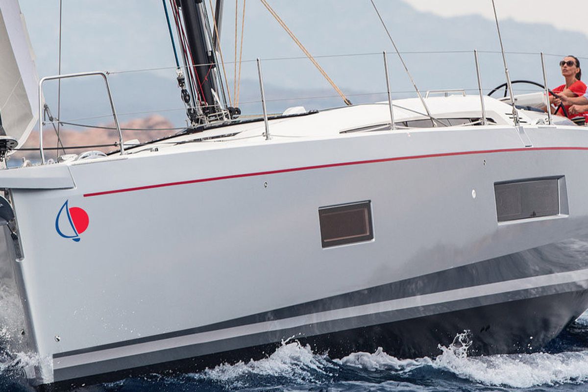 Exterior view of Sunsail 52.4 Classic, a Beneteau Oceanis 51.1 sailboat at Tonnarella, Italy
